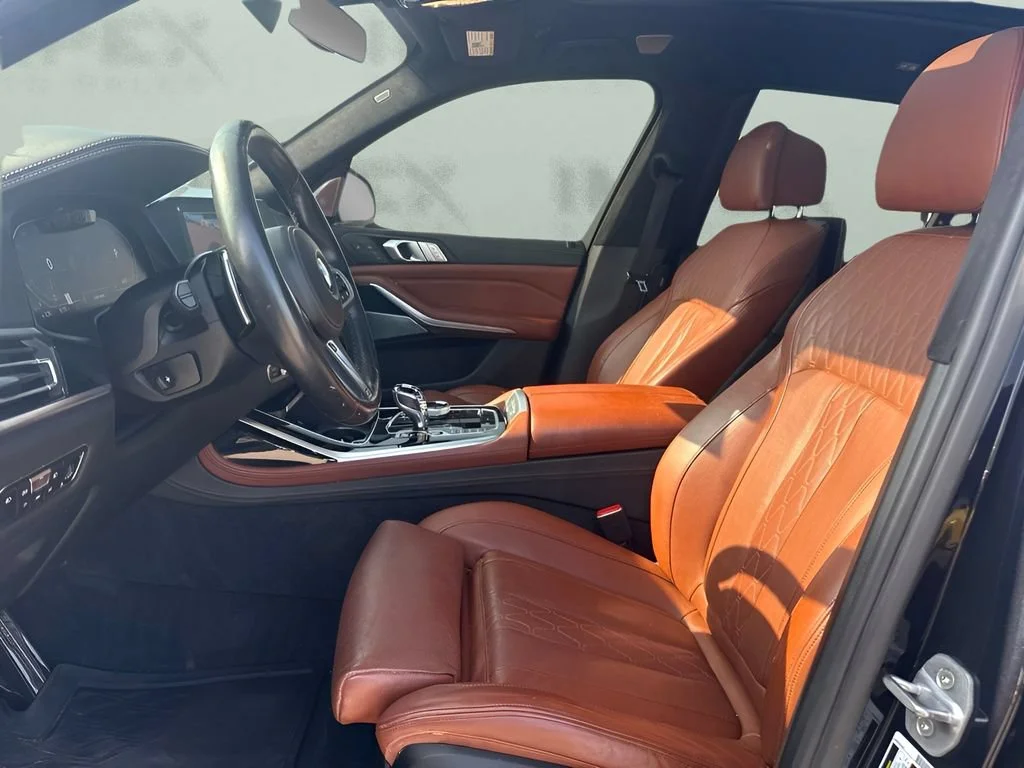 Used 2019  BMW xDrive50i image 12