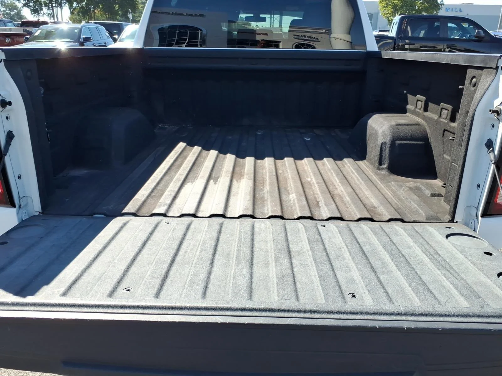 Used 2021 Summit White GMC Elevation image 33