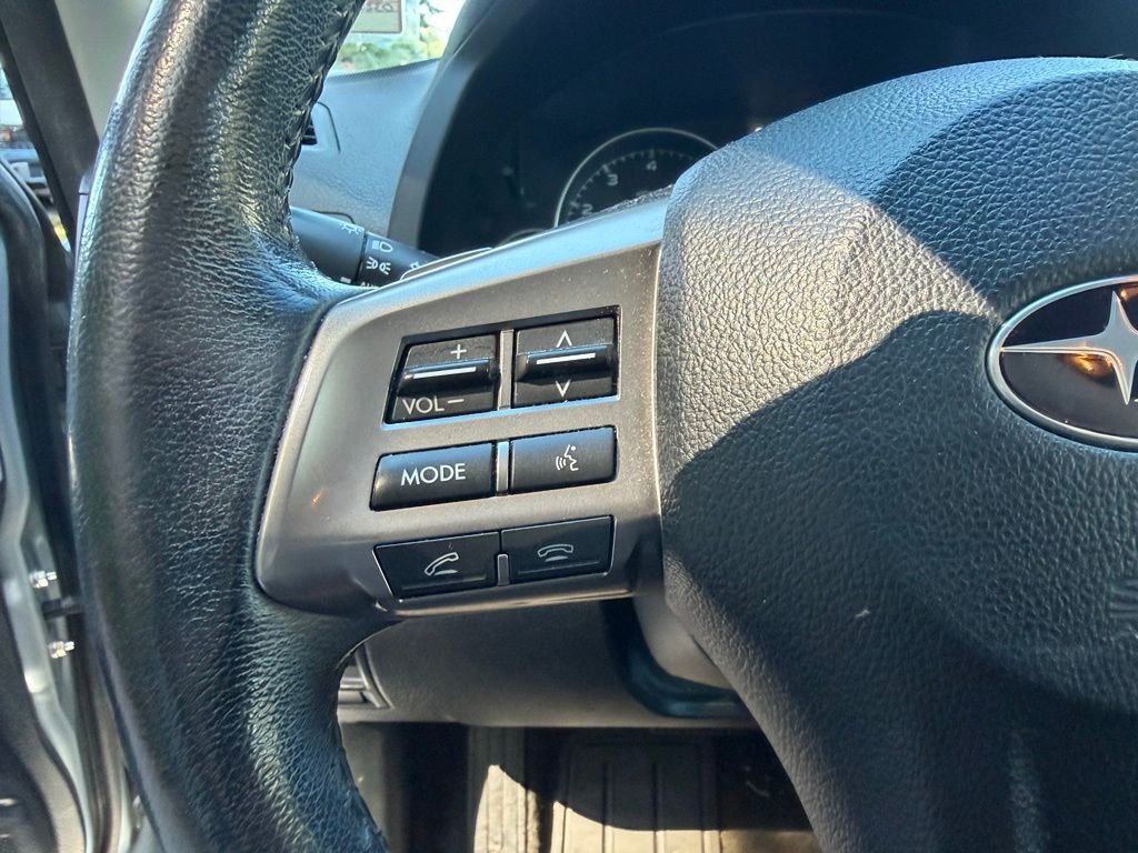Used 2013 Ice Silver Metallic Subaru 2.5i image 18