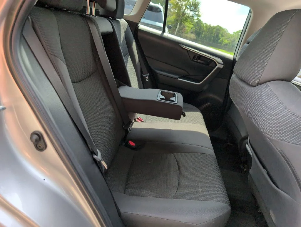 Used 2019 Silver Toyota LE image 30