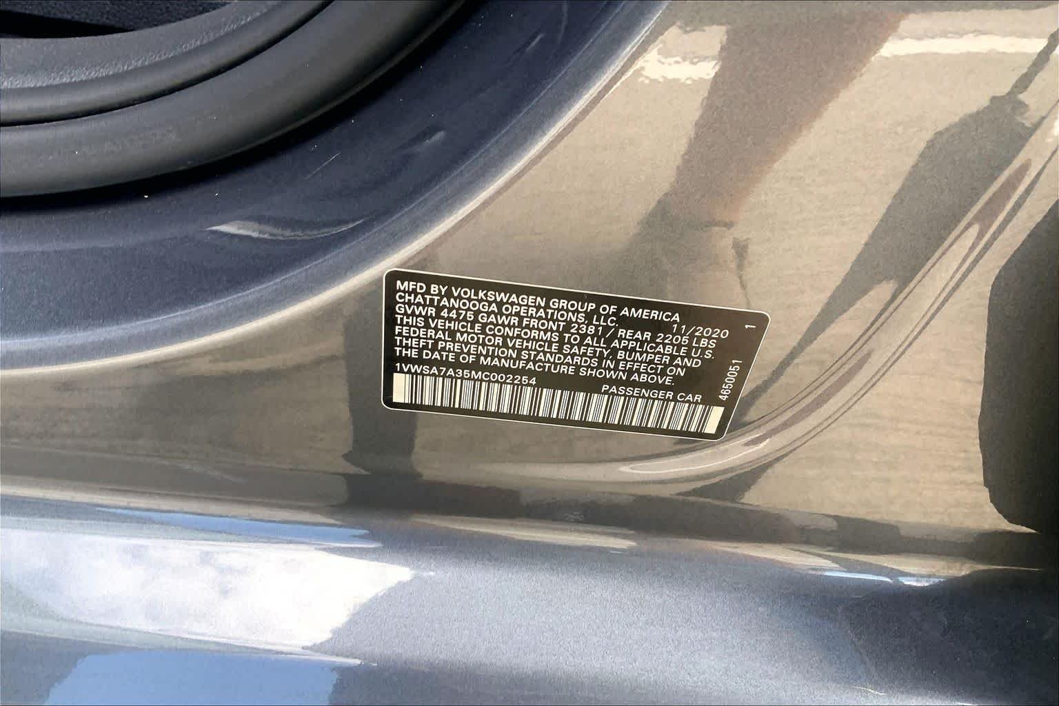 Used 2021 Platinum Gray Metallic Volkswagen 2.0T SE image 31