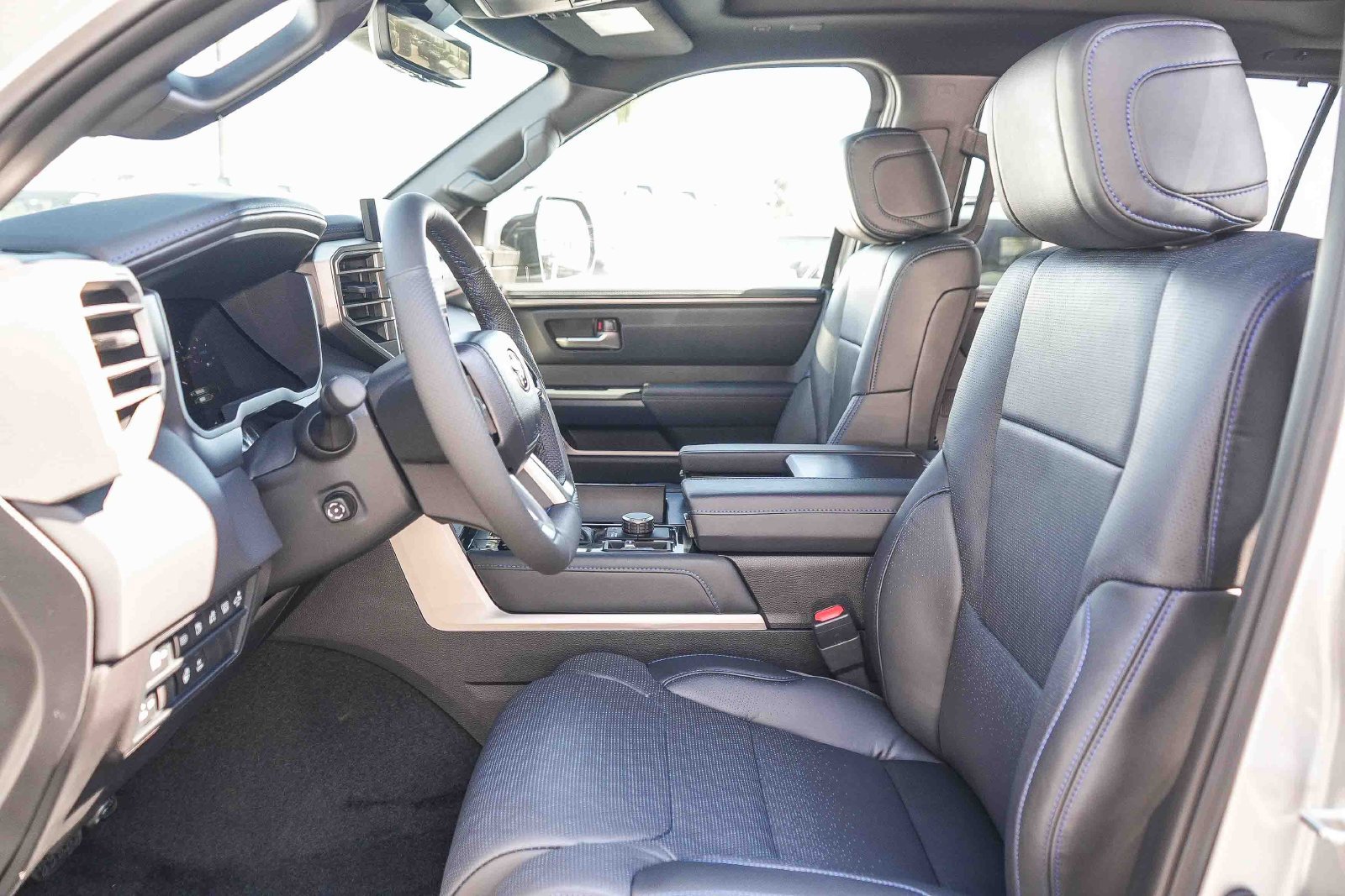 New 2026 Celestial Silver Metallic Toyota  Platinum image 23