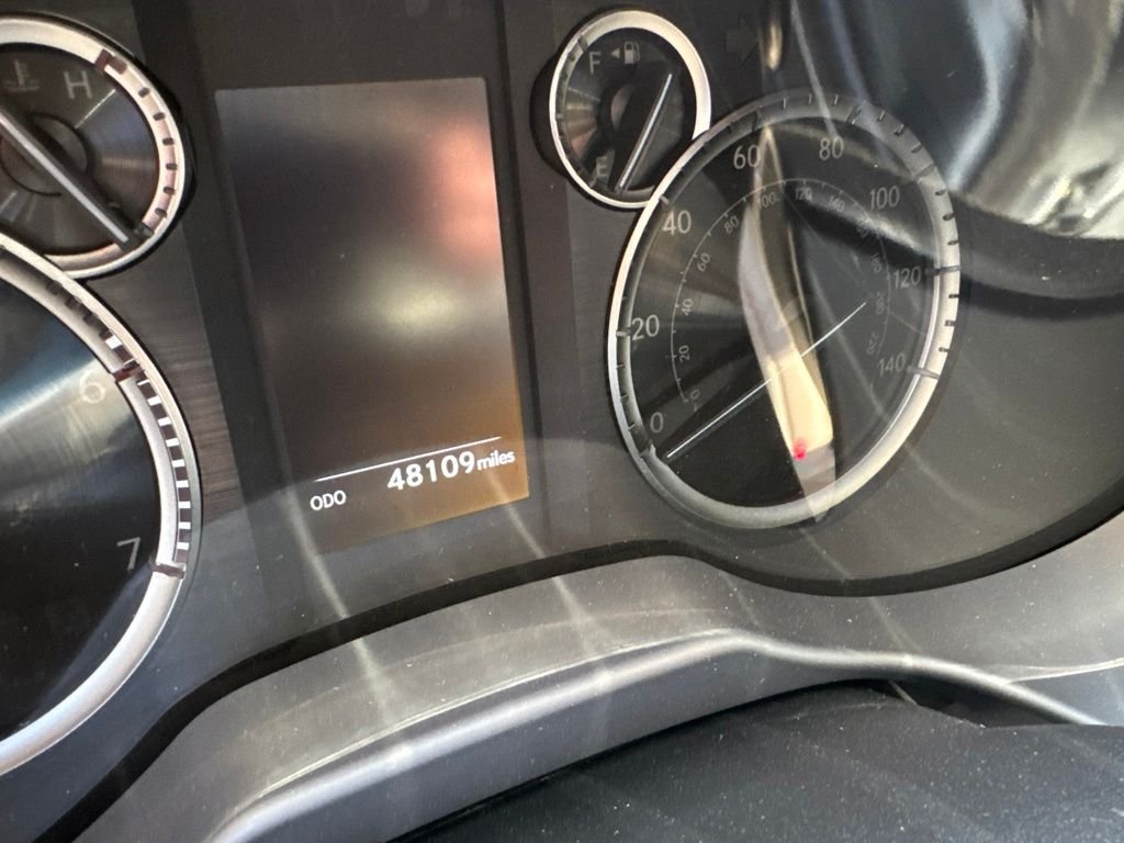 Certified Used 2020 White Lexus 460 image 6