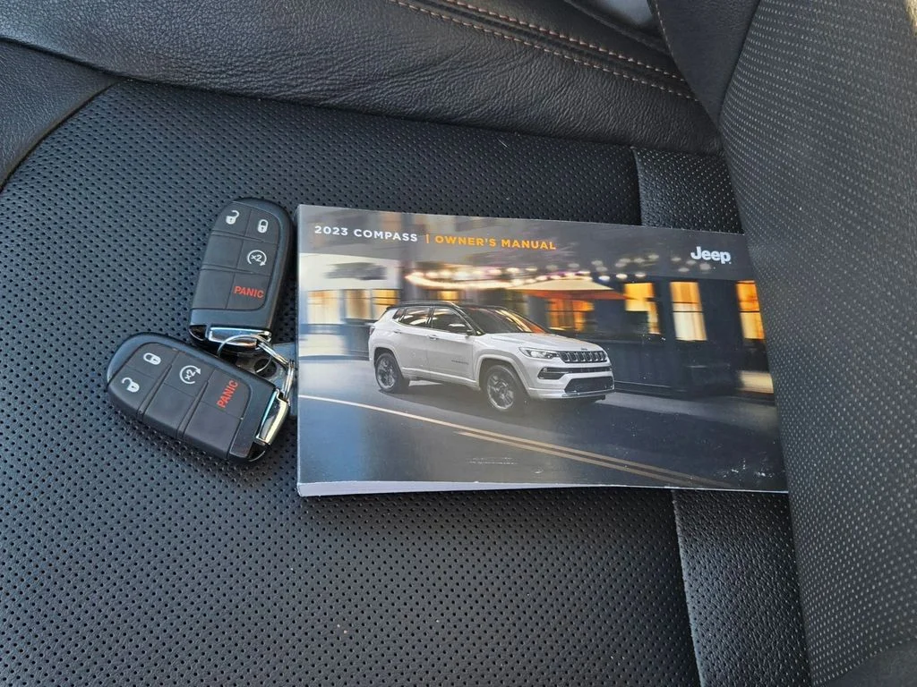 Used 2023 White Jeep Limited image 11