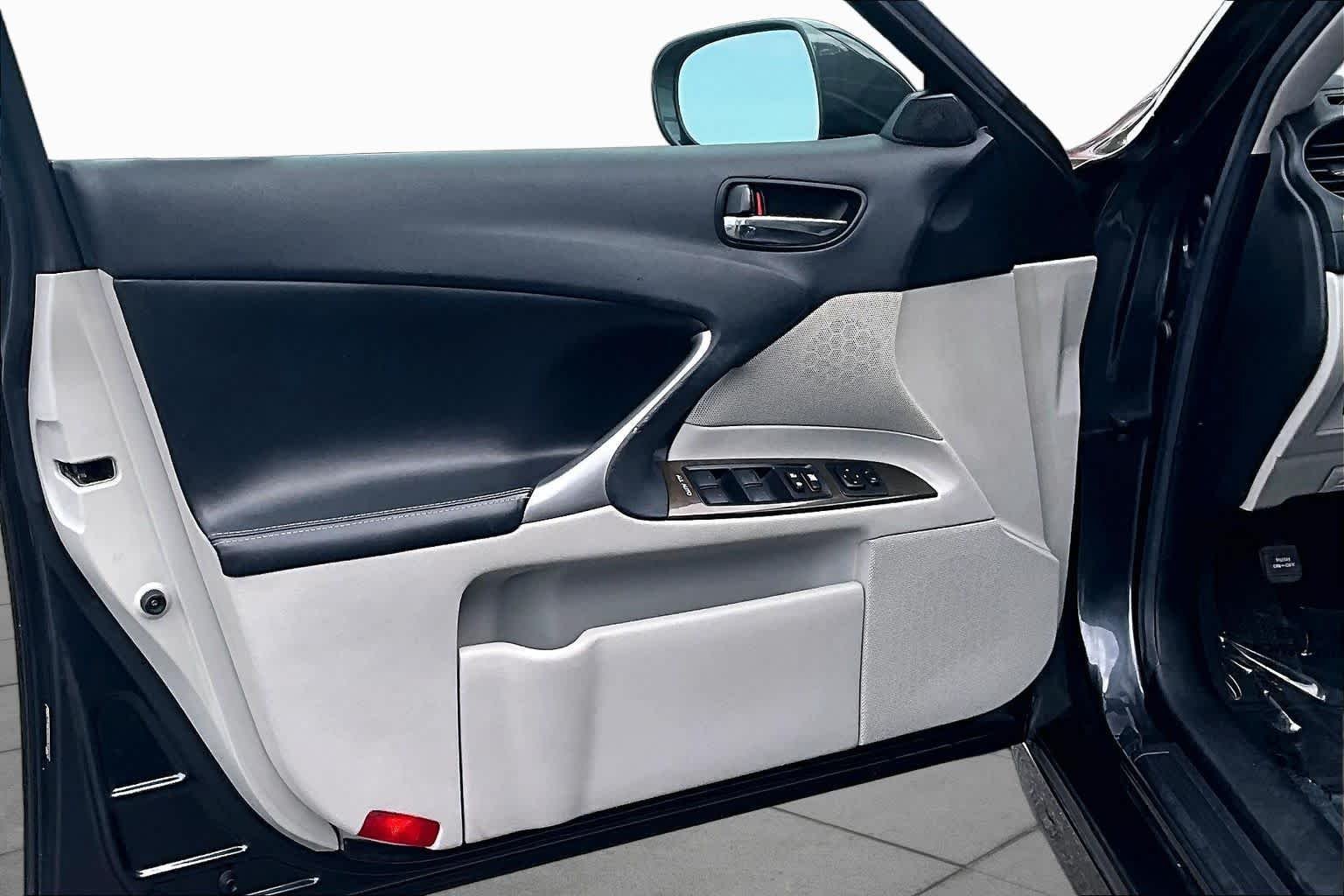 Used 2009 Smoky Granite Mica Lexus  image 21