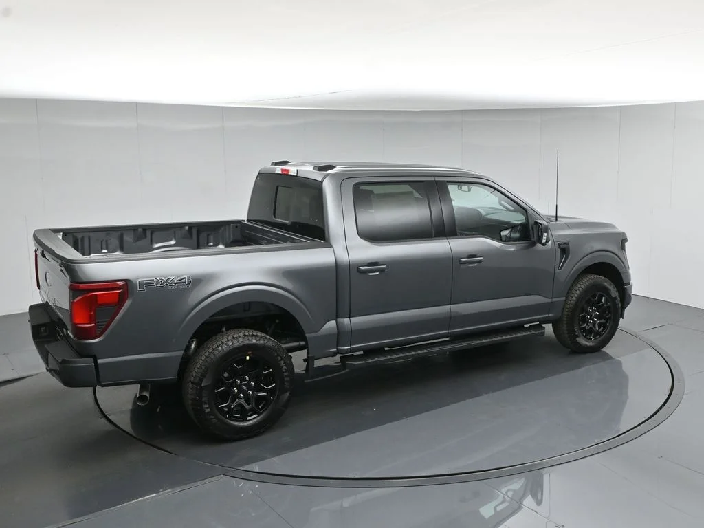 New 2026 Carbonized Gray Metallic Ford XLT image 41