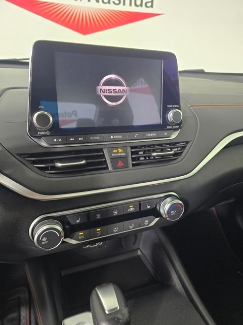 Used 2019 Pearl White Nissan 2.5 SR image 22