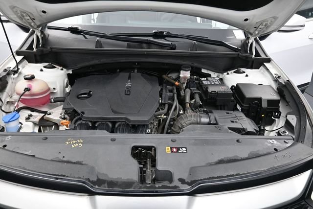 Used 2023 White Pearl Kia EX image 24