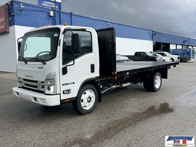 2025 Isuzu NRR's photo