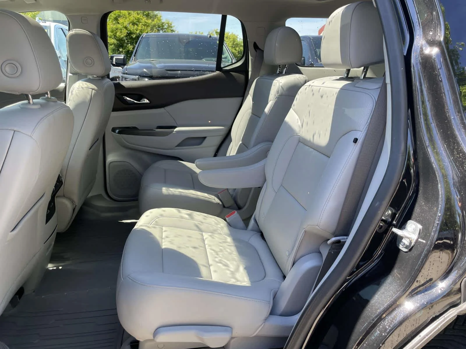 Used 2023 Ebony Twilight Metallic GMC SLT image 16