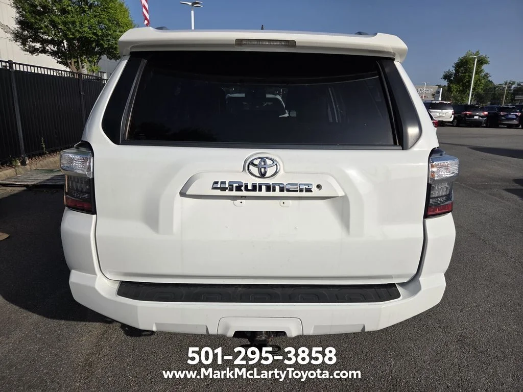 Used 2018 White Toyota SR5 Premium image 5