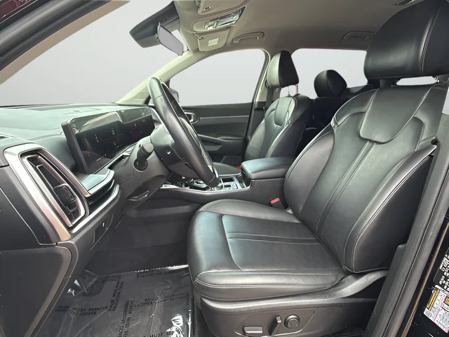 Used 2024 Black Kia S image 19
