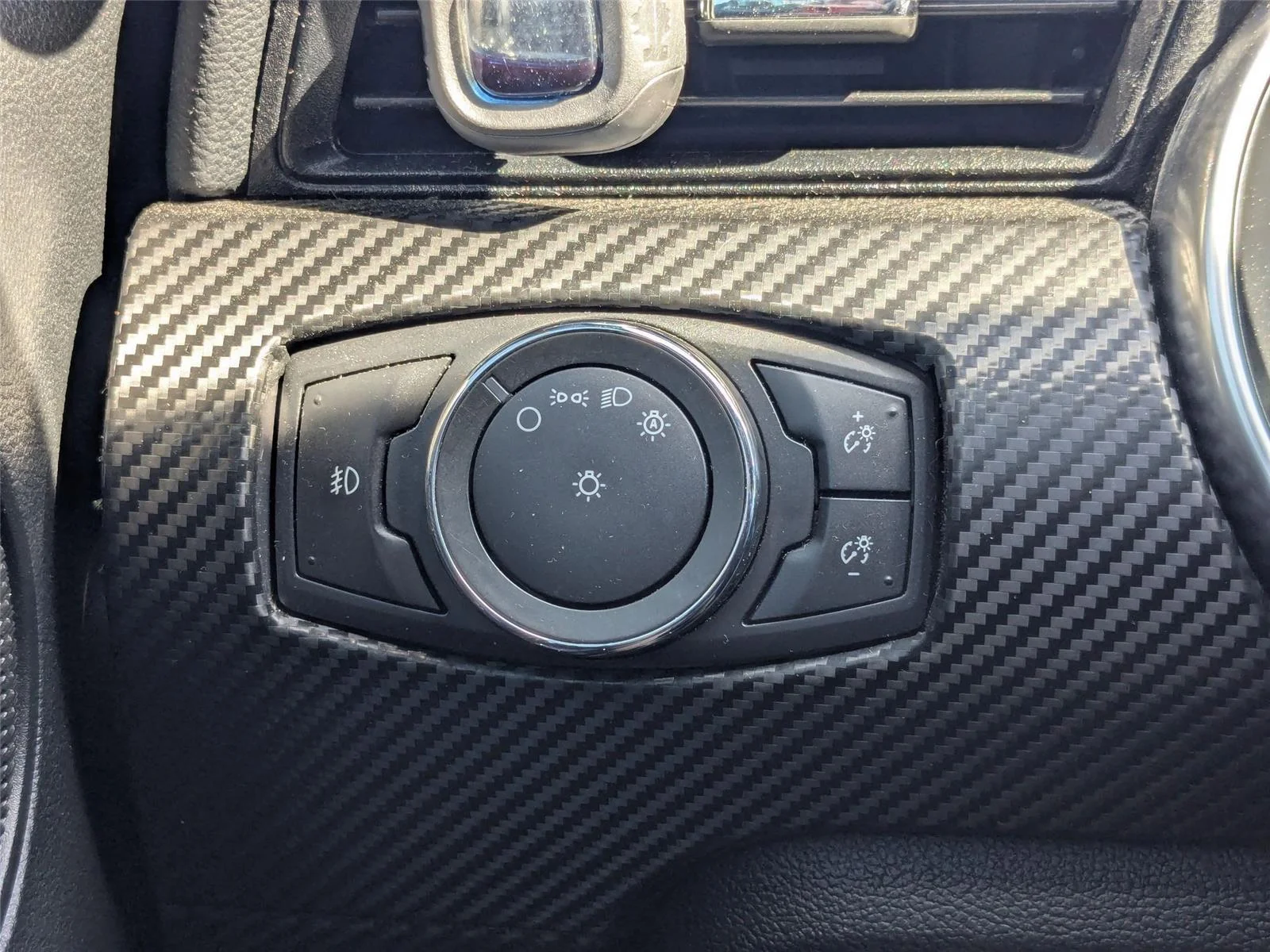 Used 2018 Royal Crimson Metallic Tinted Clearcoat Ford GT Premium image 17