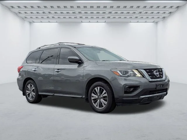 2018 Nissan Pathfinder S 2WD's photo