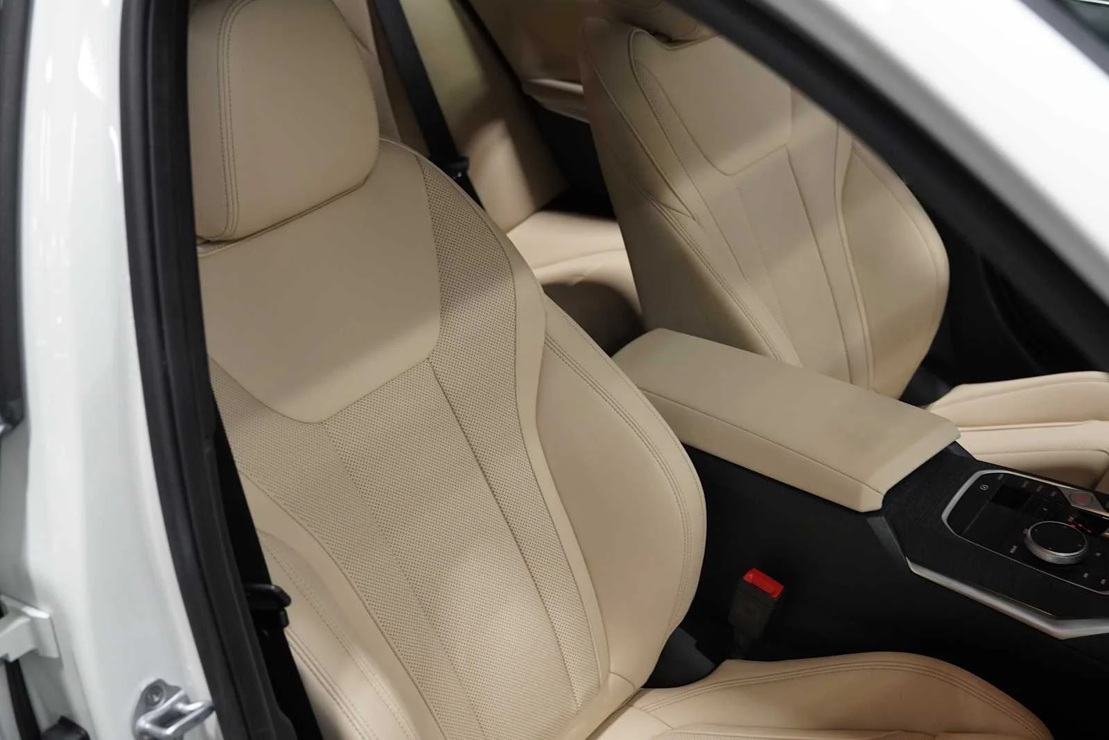 New 2026 Alpine White BMW 330i NA image 10