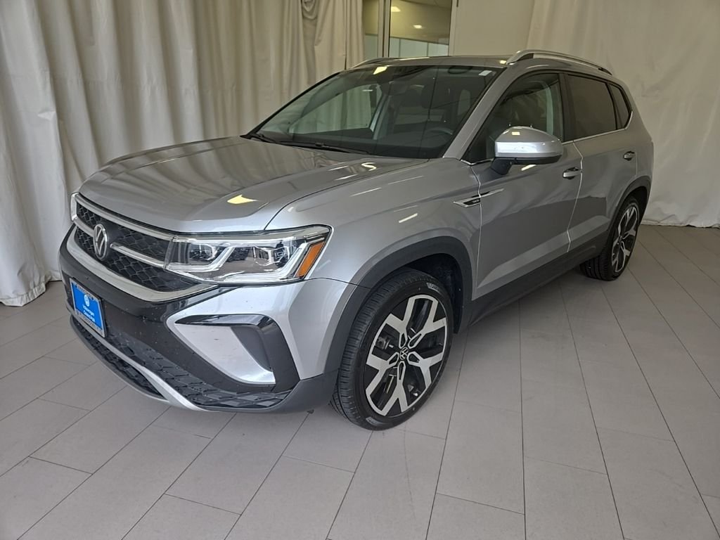 2023 Volkswagen Taos 1.5T SEL 4Motion's photo