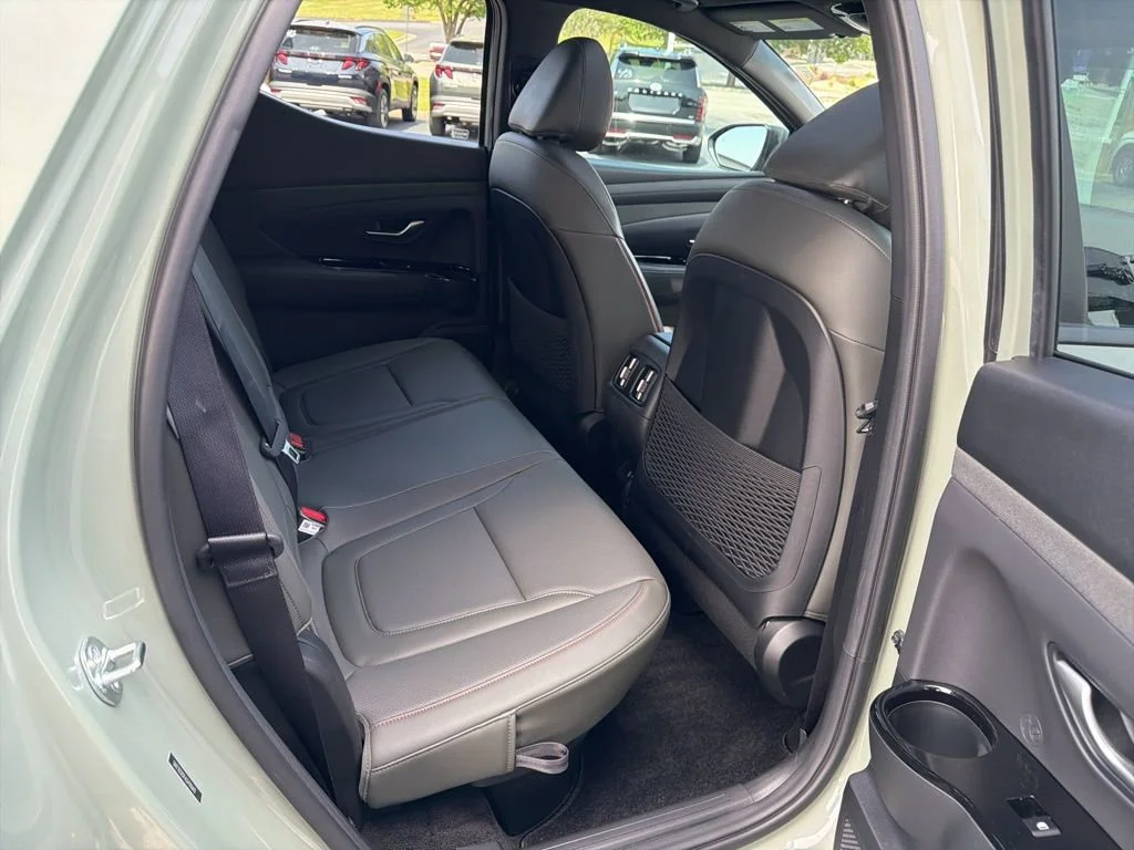 Used 2025 Sage Gray Hyundai Limited image 18