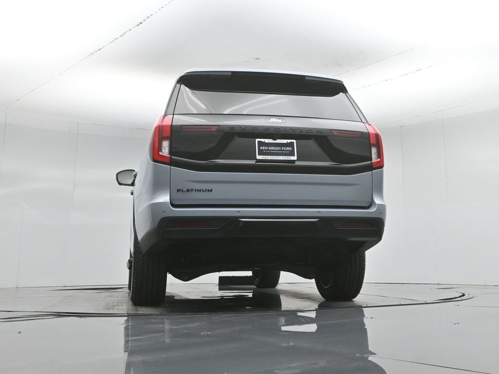 New 2026 Glacier Gray Metallic Tri-Coat Ford Platinum image 52