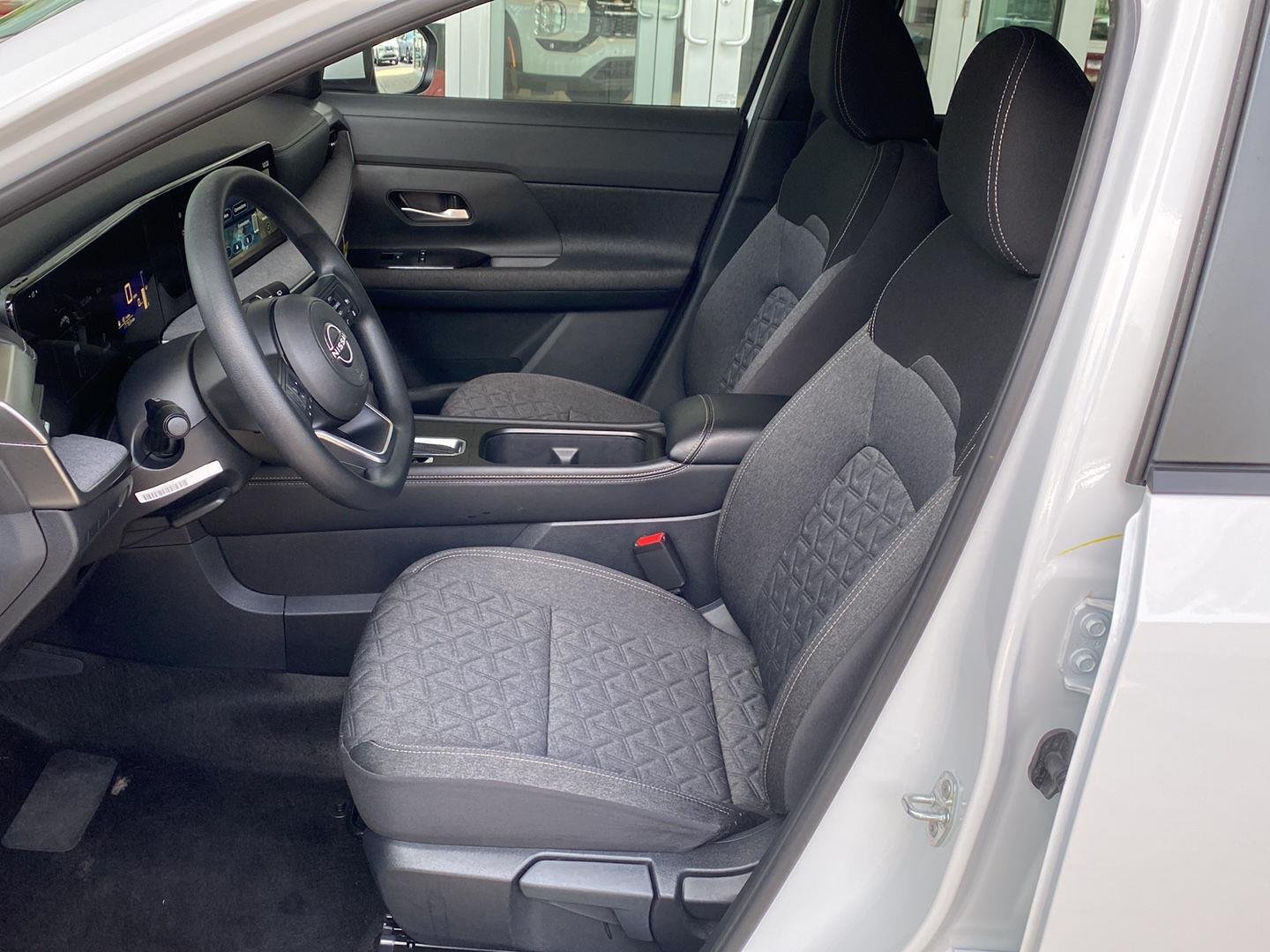Certified Used 2025 Fresh Powder Nissan SV image 19