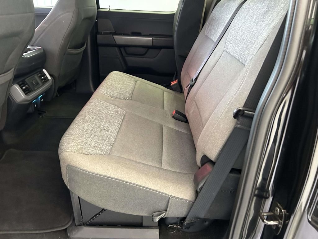 Used 2024 Black Ford XLT image 15