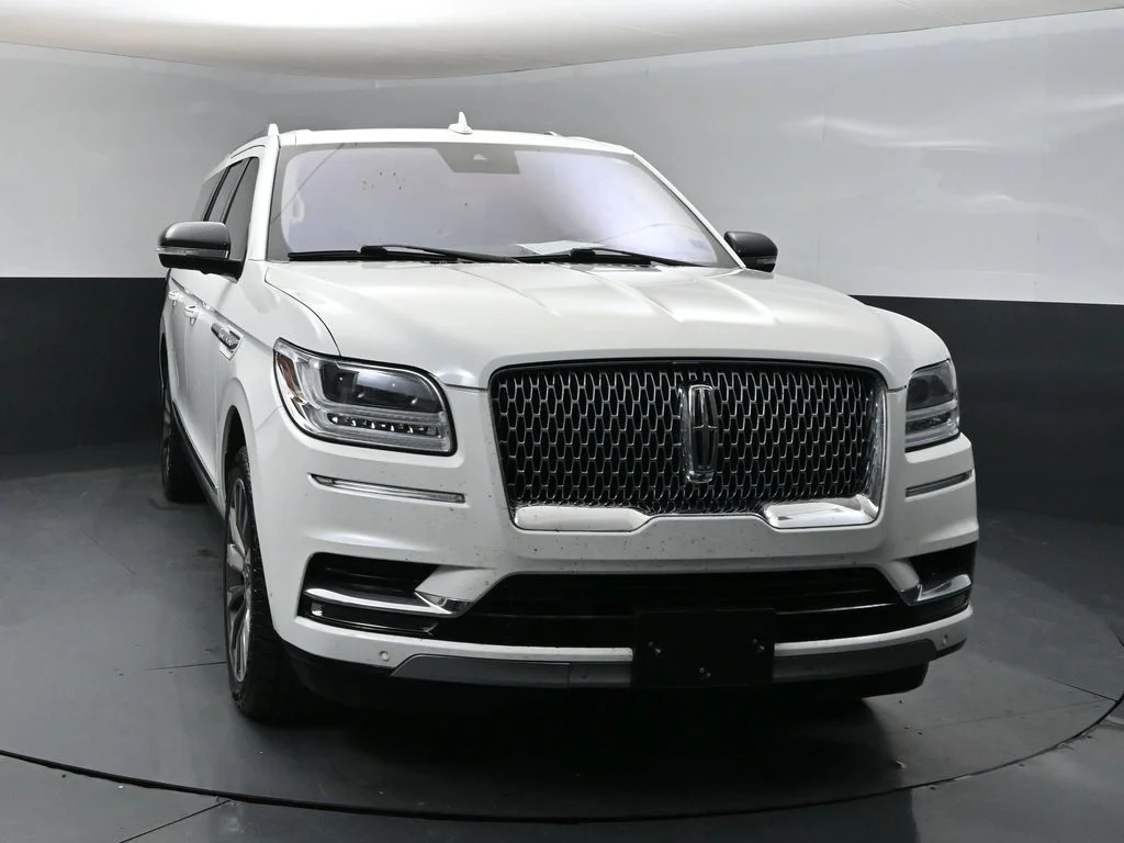 Used 2020 White Lincoln Reserve image 6