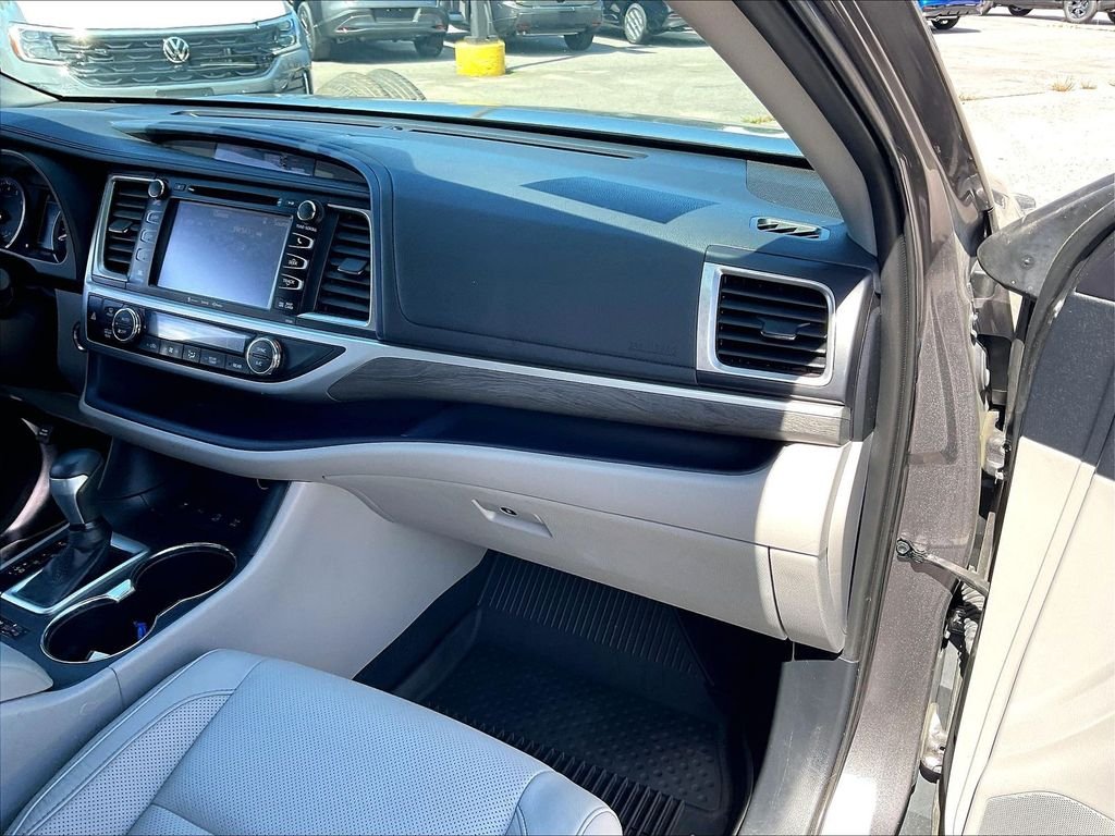 Used 2019 Predawn Gray Mica Toyota Limited Platinum image 12