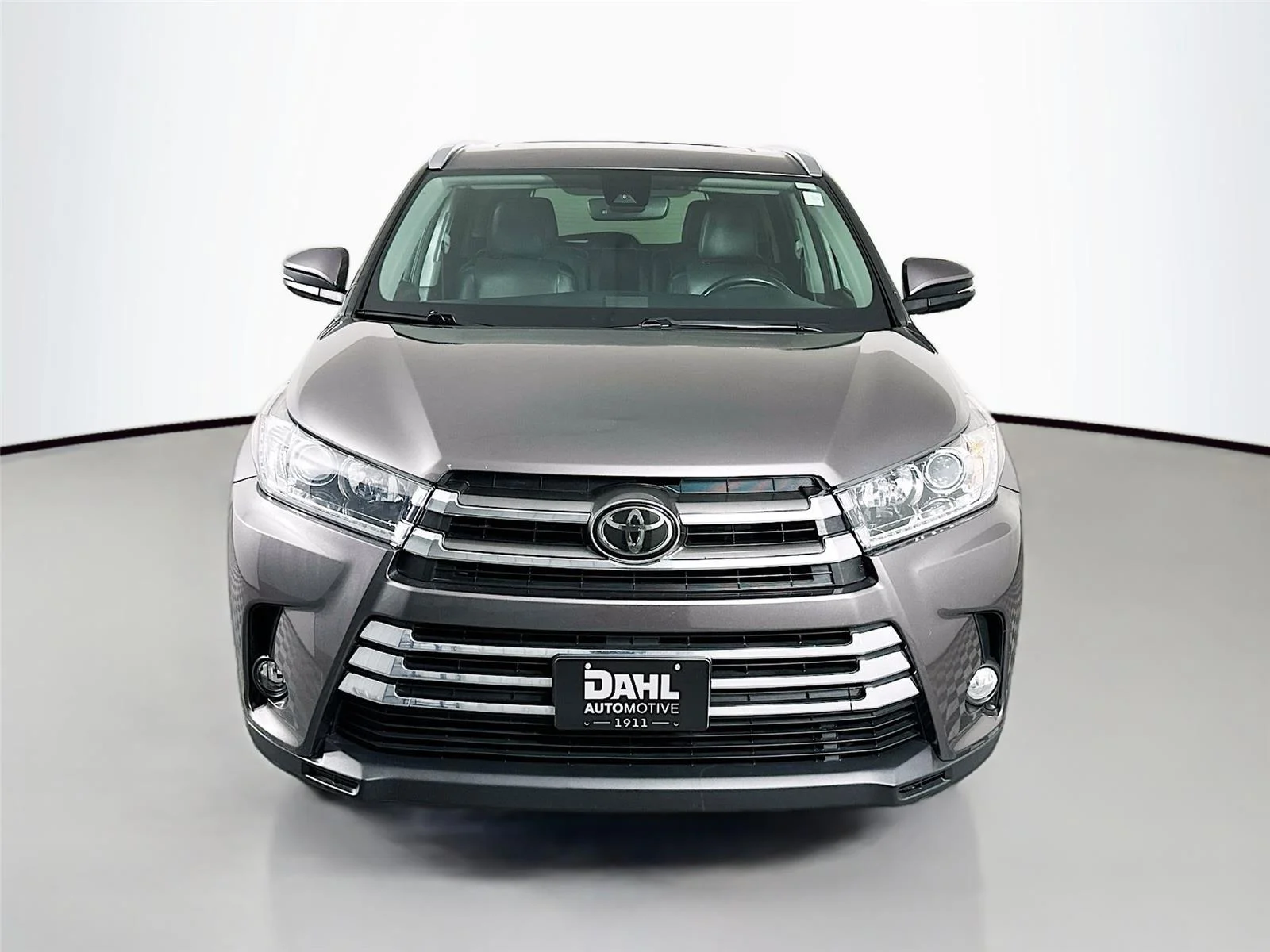 Used 2017 Predawn Gray Mica Toyota Limited image 3