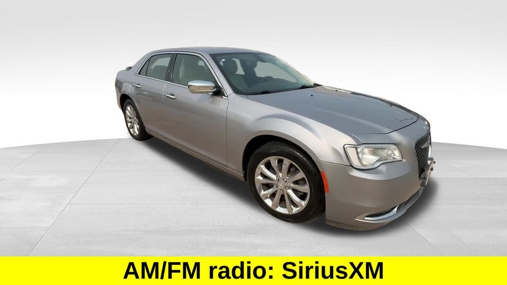 Used 2018 Silver Chrysler Limited image 11