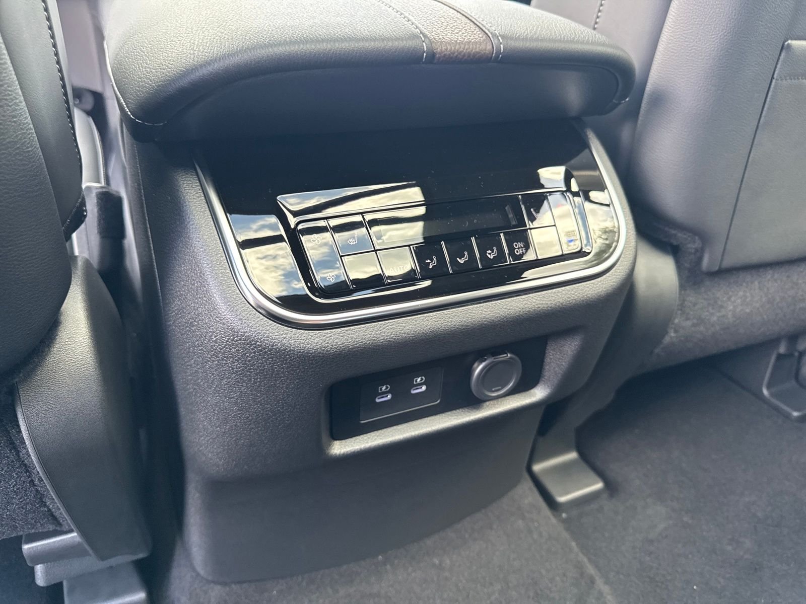 New 2026 Nissan Armada Platinum 4D Sport Utility