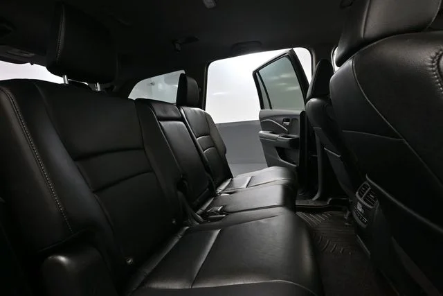 Used 2016 Black Honda EX-L image 42