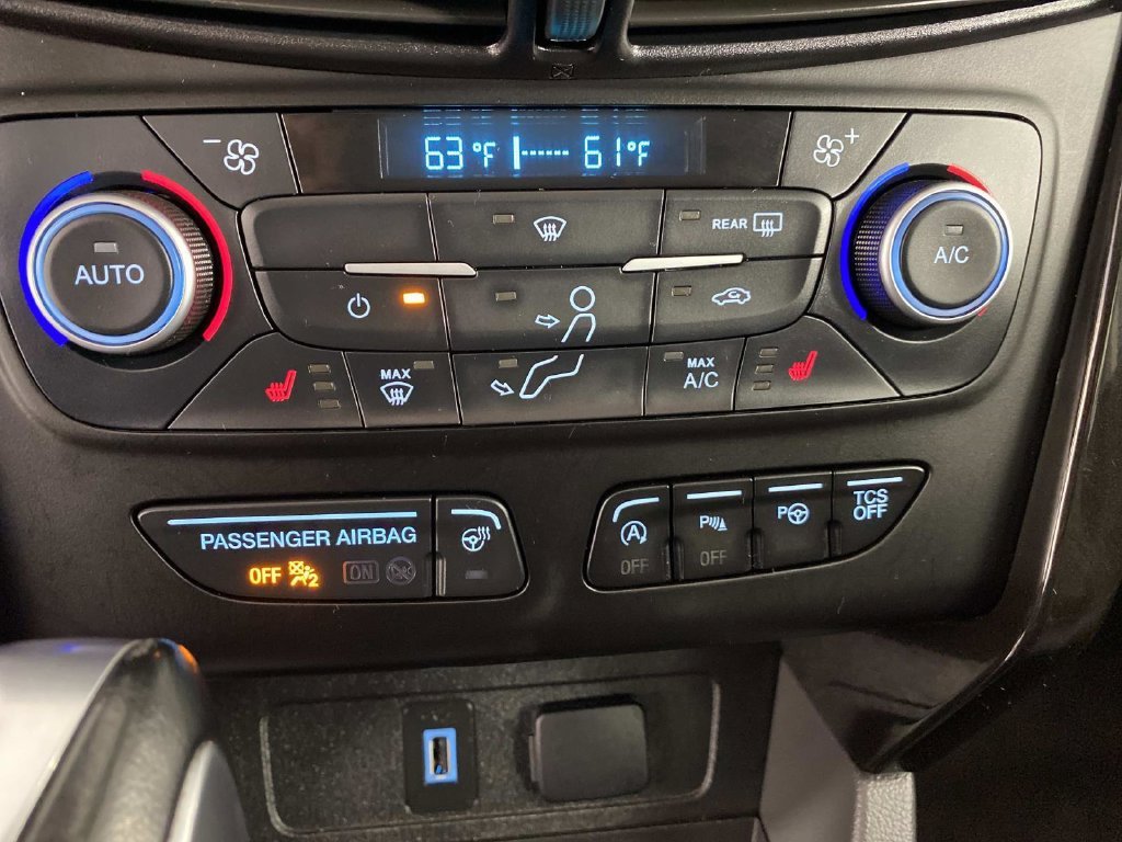 Used 2018 White Ford Titanium image 23