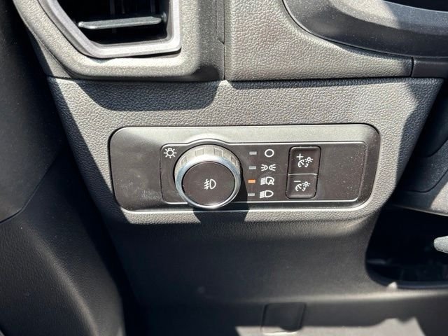 New 2026 Shadow Black Ford Outer Banks® image 29