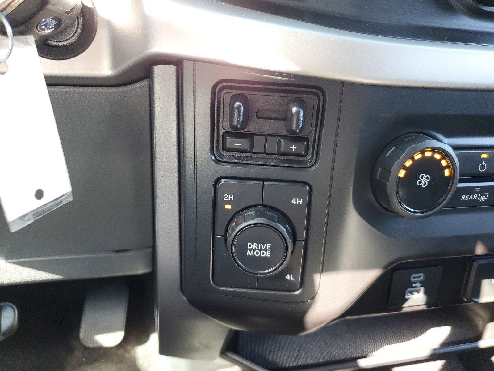 Used 2021 White Ford XLT image 18