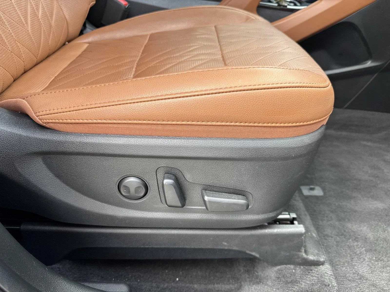Used 2023 Gravity Gray Kia SX X-Pro image 28