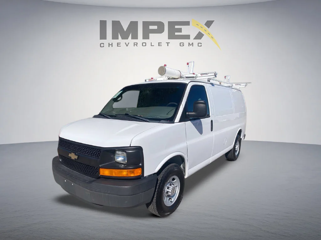 Used 2014 SUMMIT WHITE Chevrolet  image 1