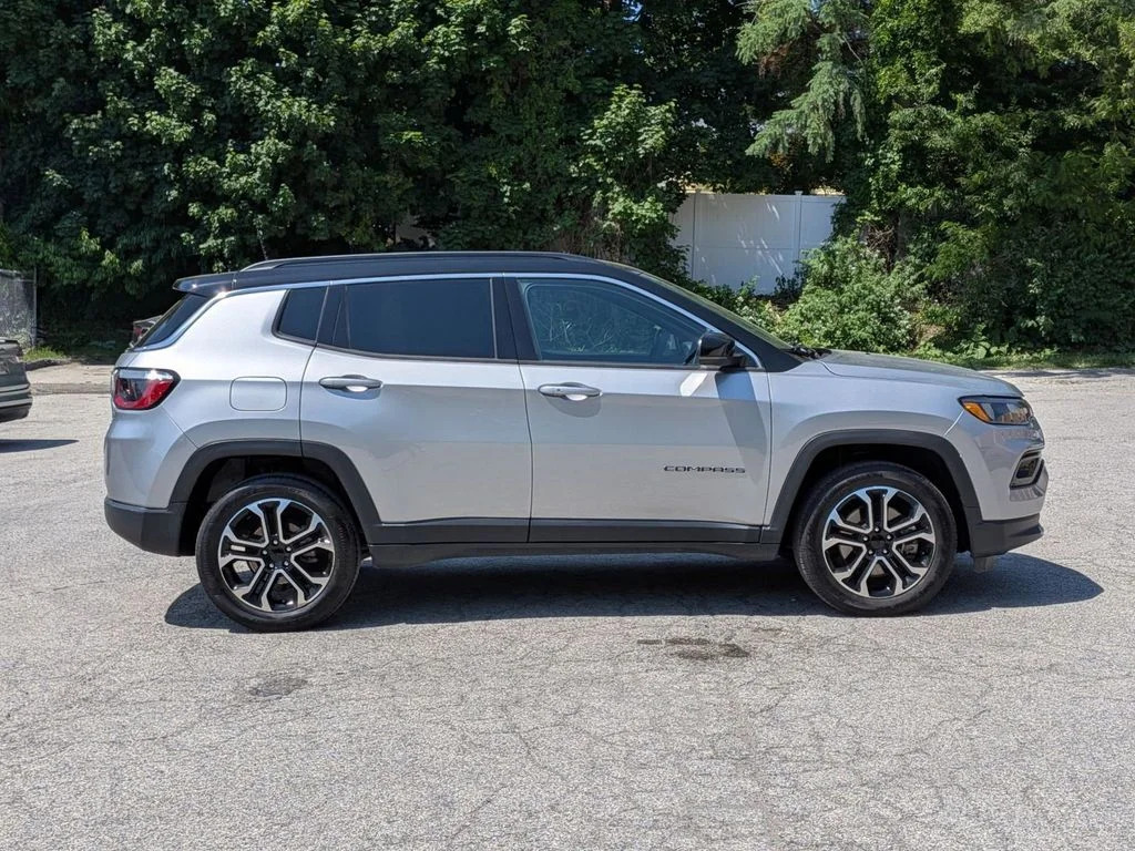 Used 2023 Silver Jeep Limited image 2