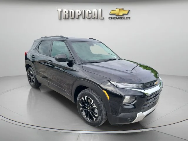 Used 2023 MOSAIC BLACK METALLIC Chevrolet LT image 7