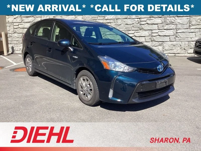 Used 2017  Toyota Four image 1