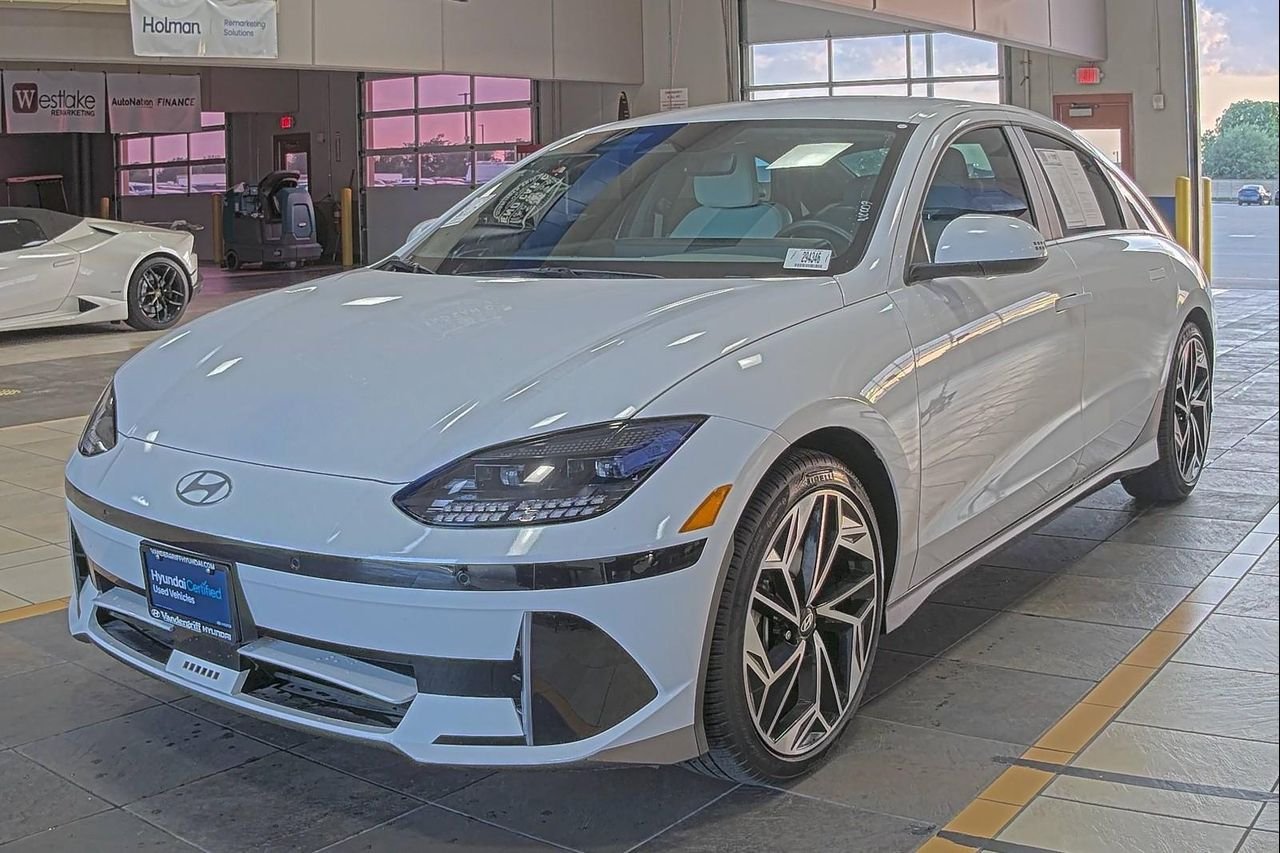 2025 Hyundai Ioniq 6 SEL RWD's photo