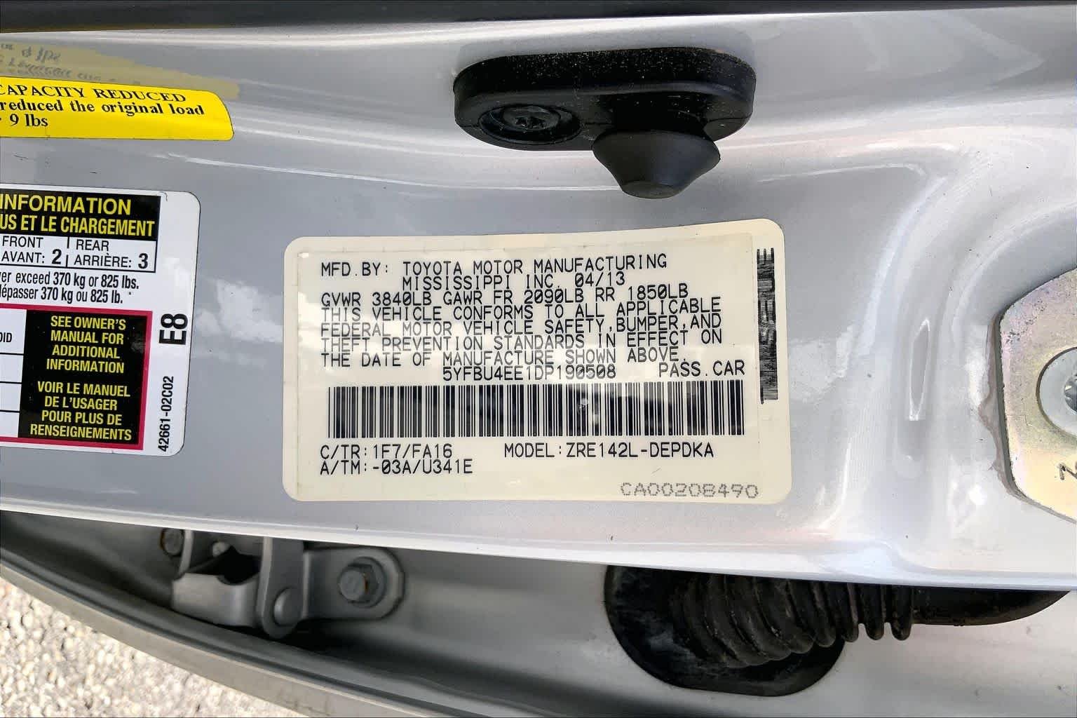 Used 2013 Classic Silver Metallic Toyota L image 35