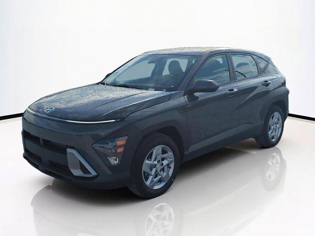 New 2027 Gray Hyundai SE FWD image 9