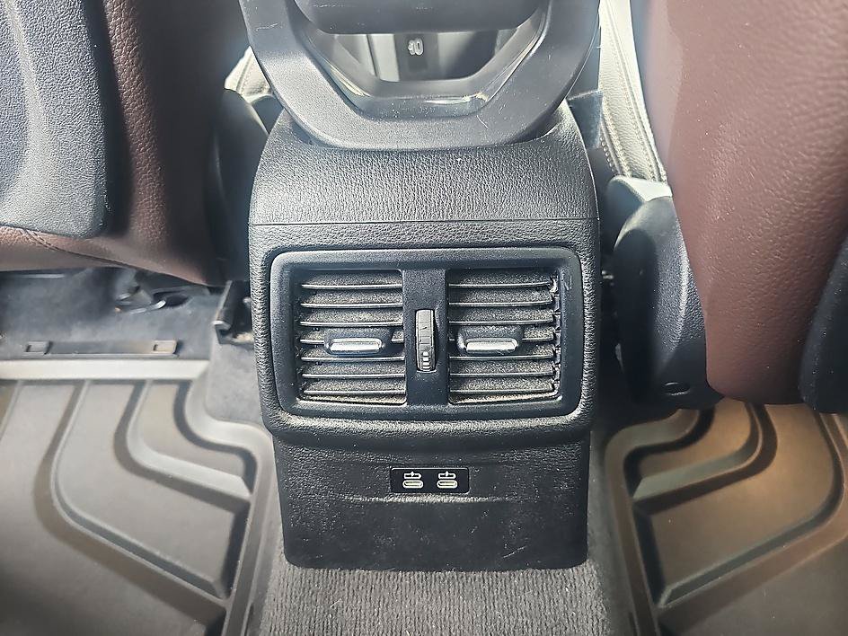 Used 2020 Mineral Gray Metallic BMW sDrive28i Premium image 27