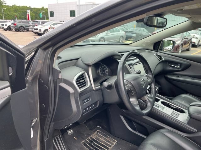 Used 2019 Gun Metallic Nissan SL image 11