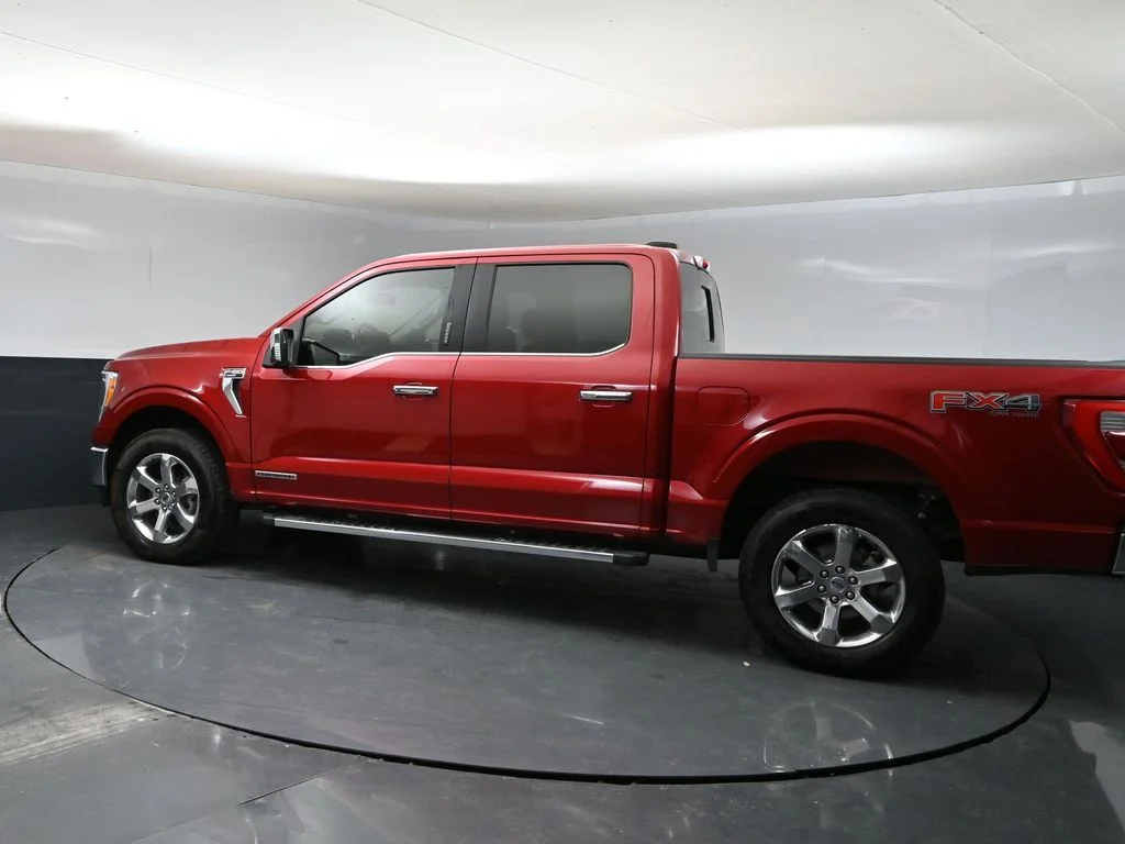 Used 2021 Red Ford Lariat image 4