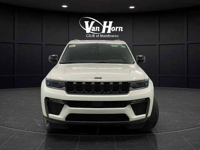 New 2026 Bright White Clear-Coat Exterior Paint Jeep Limited image 6