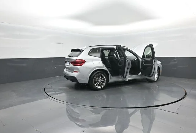 Used 2021 Silver BMW xDrive30i image 48