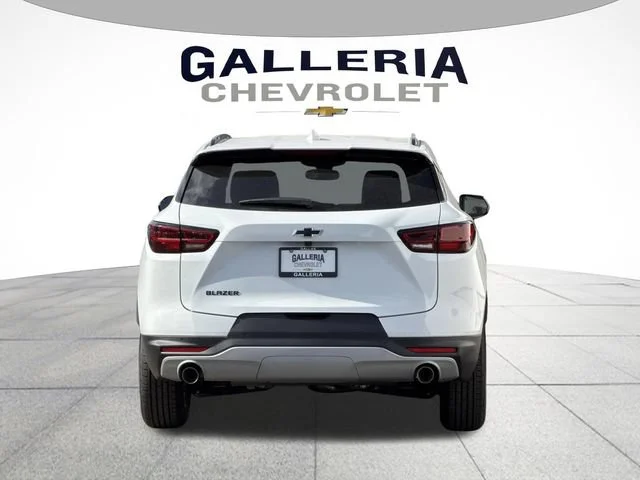 New 2026 Summit White Chevrolet 2LT image 6