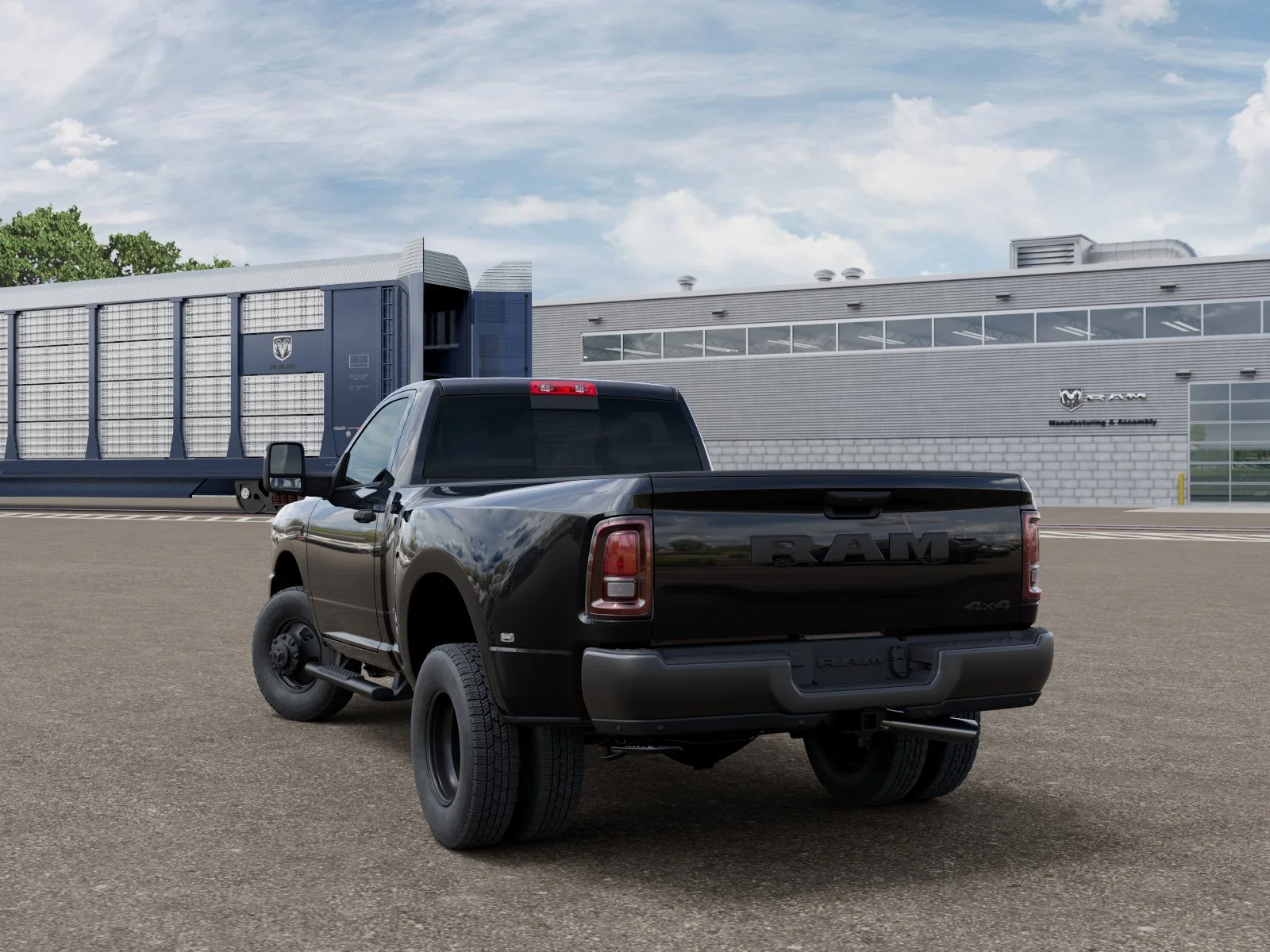 New 2027 Diamond Black Crystal Pearl-Coat Exterior Paint RAM TRADESMAN image 3