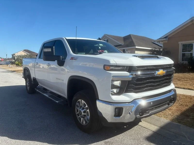 Used 2025 White Chevrolet LT image 2