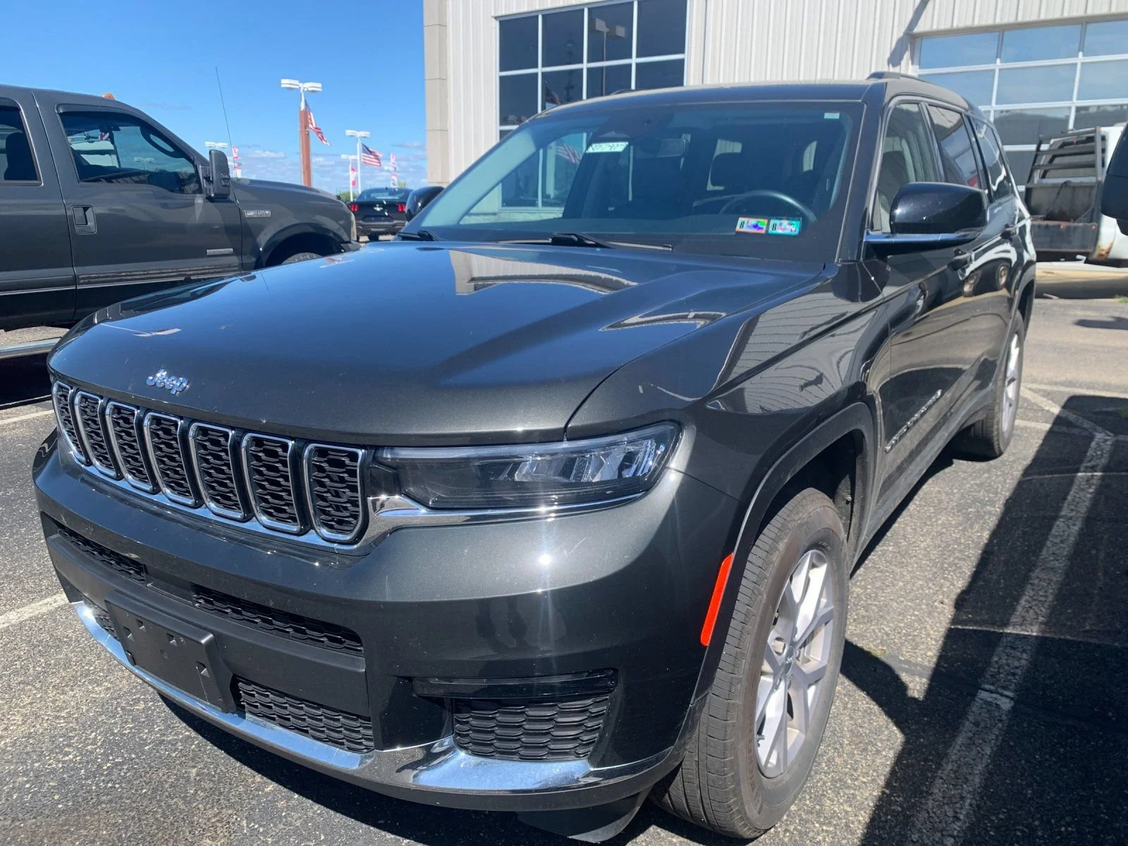 Used 2022 Brown Jeep Limited 4x4 image 5